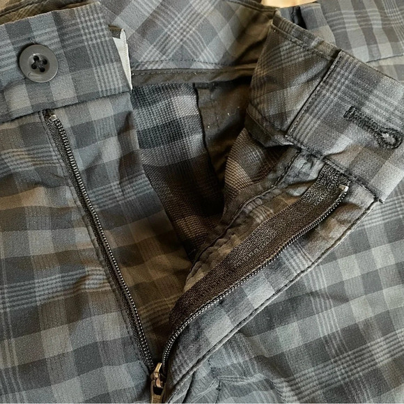 Nike men’s golf Dri Fit plaid shorts 15254 - Picture 5 of 9